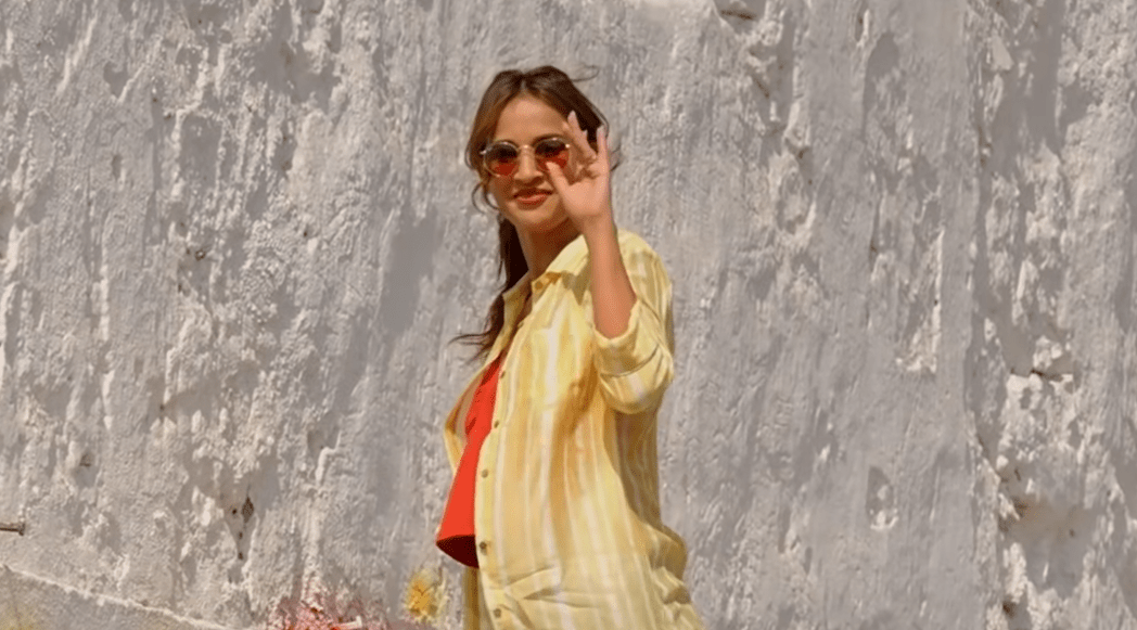 Young & Tall Indian Actress Aisha Sharma in Satyameva Jayate