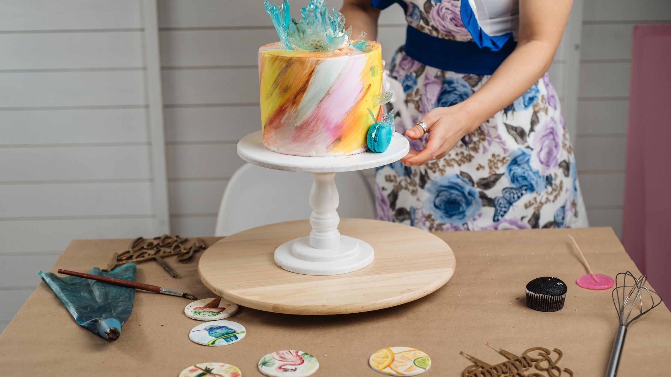 cake making is a profitable home business for a housewife