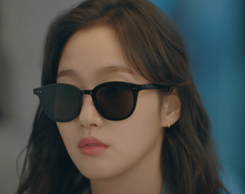 Kim Go-Eun's tall height makes her a loveable Korean actress in The King: Eternal Monarch