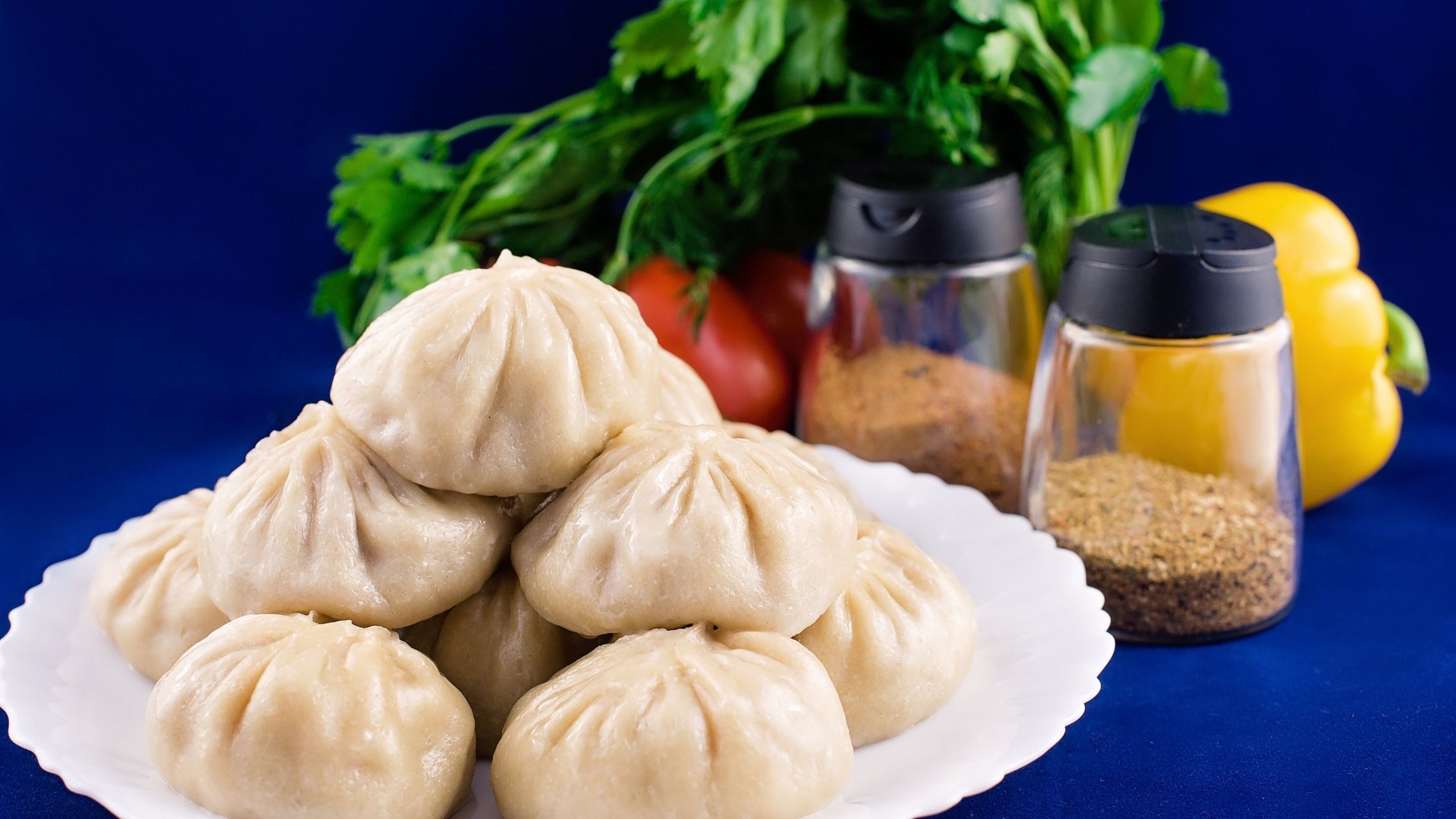 Mongolian steamed dumplings filled with meat